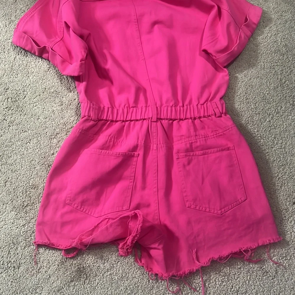 Pink romper - Picture 2 of 4
